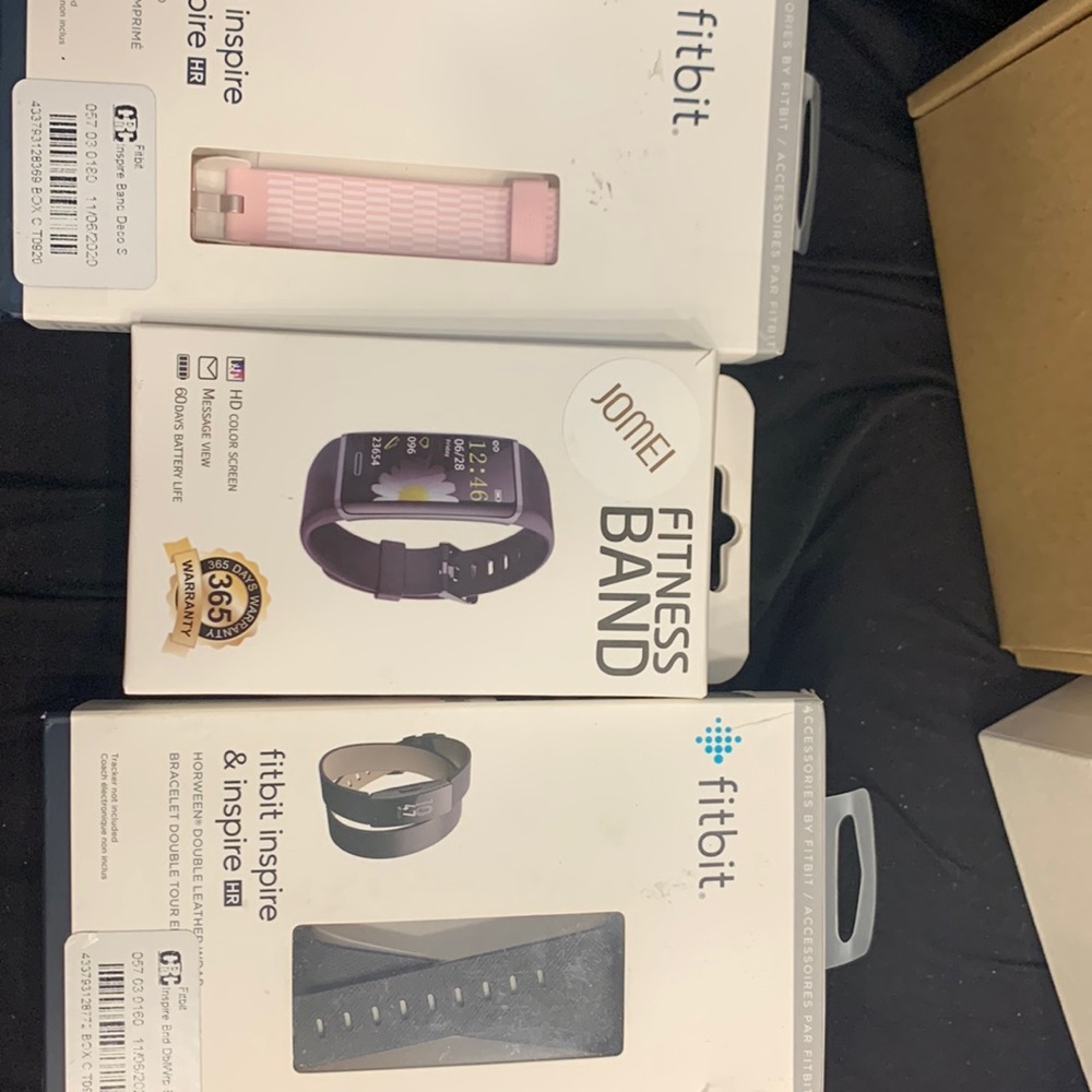 Fitness band with accessories
